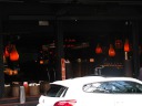 I like the lighting and decor of this restaurant I spotted on Hollywood 
Road.

