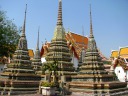 Yet more stupas/small towers. Excellent.
