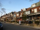 Montrose Avenue has some nice houses, clearly a wealthier area than what 
we passed through on the streetcar en route to Little India.  (By the 
way, I'm told this certainly isn't the wealthiest section of Toronto.)
